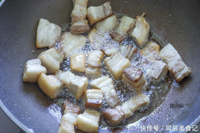 上桌|红烧肉,按黄磊的做法,上桌就被清盘,真好吃!