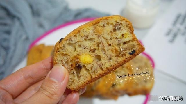 家有烤箱的一定要试试，不用打发，简单搅拌就能做的蛋糕，太香了