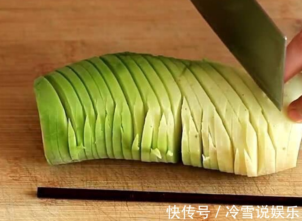 清脆|萝卜还再腌着吃换个新做法，很多人没见过，清脆爽口，特美味