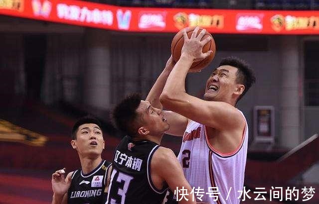 禁赛|CBA重磅罚单,宏远2人累计禁赛6场,杜锋更担忧的事在后边