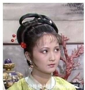 平儿|红楼梦 王熙凤哥哥为何要卖了巧姐, 原因太不堪, 只有平儿知道!