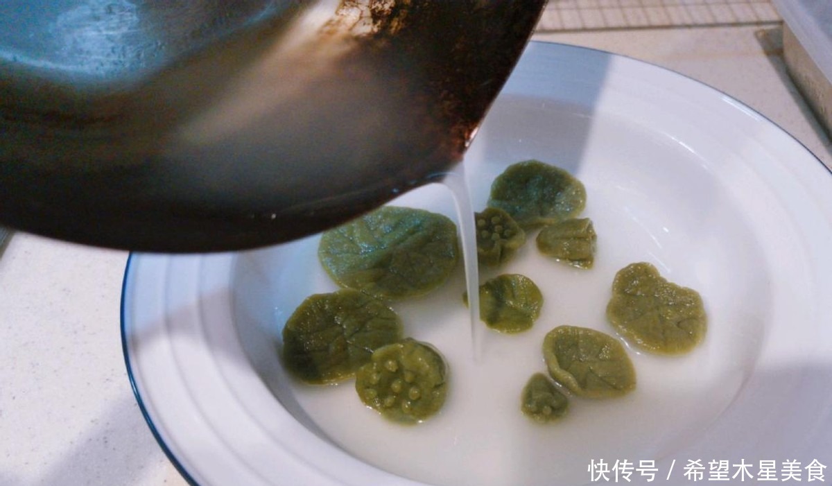 健康又美味的蔬菜面疙瘩汤，好喝又养胃，味道鲜美！