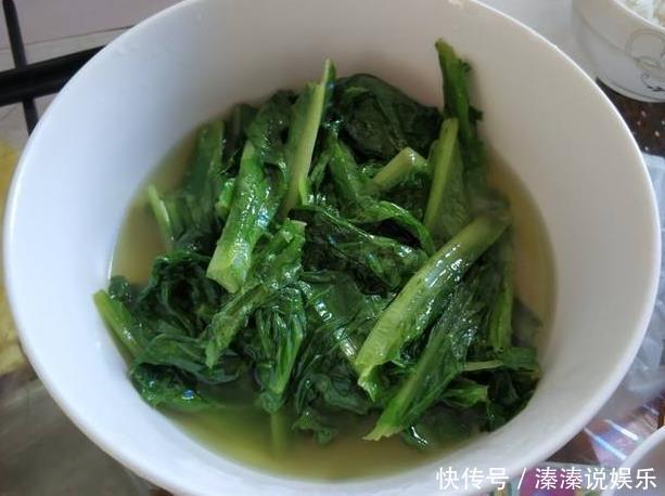 一日三餐|连续吃一个月的水煮菜,然后配合三件事,体重悄悄降下来!