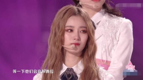 出道 连练习生们也都觉得可惜当公开张艺凡卡7出道后,希林下意识的举动引热议