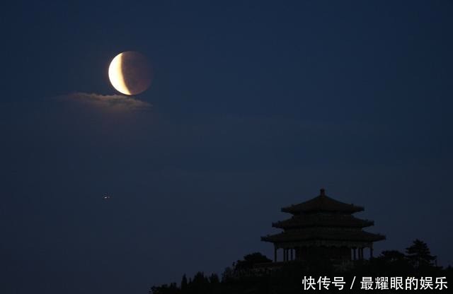 新华社记者 新华全媒+|“超级红月亮”