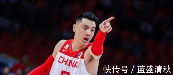 雅尼斯|严惩翟晓川,2.5秒撞飞朱旭航+二次挑衅,慢镜头一幕让人心都凉了!