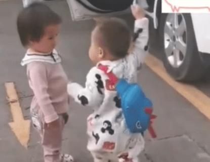 宝妈|“尿不湿”大侠走红,网友:本想仗剑走天下,奈何奶瓶放不下