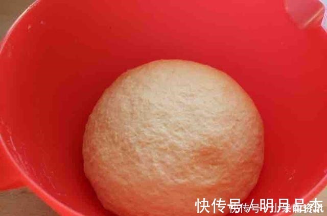 酵母|炸油条，用酵母发酵是错的，用它发酵，油条酥脆香软，上桌一扫光