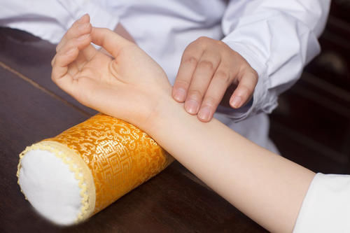 知识|脉诊验孕是真有本事,还是碰运气?当你看到这些知识就明白了