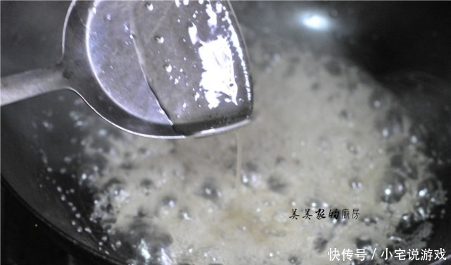 大米丢进锅里,个个爆开花,简单3步,轻松做成米花糖,超健康!