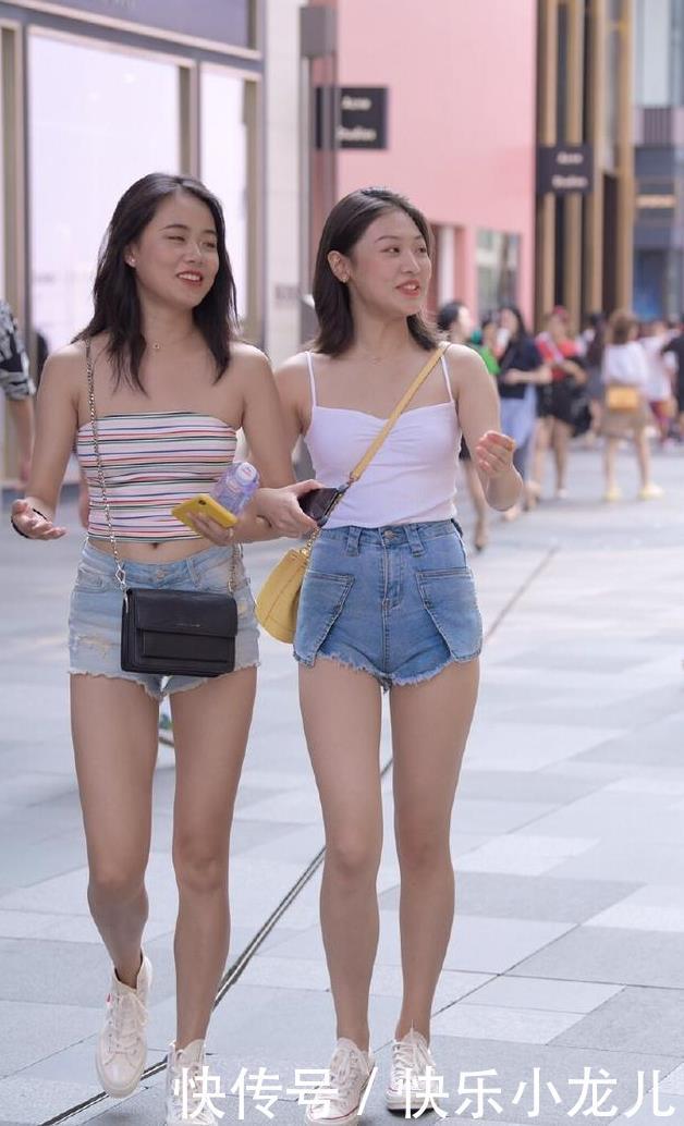 超短裤|姐姐的高级感让我莫名自卑！虽然有点小肚子，但不妨碍我很喜欢她