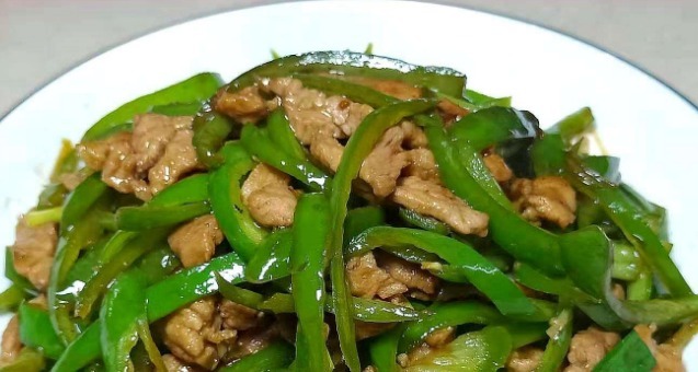 禁忌|青椒又叫“不老菜”,常吃收获2个好处,但此禁忌要牢记