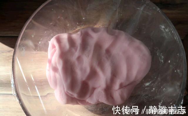 冬天包饺子,我家不用面粉,用它做皮,饺子晶莹剔透,Q弹又劲道