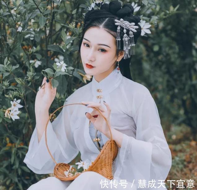 绫罗绸缎|空间文中枪重生六零,她意外开启空间,绫罗绸缎千匹,粮票万张