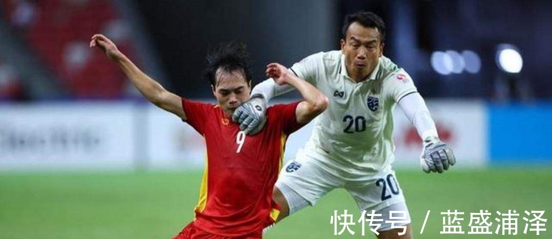 越南男足|9-2!4轮不败!12强鱼腩逆袭,李霄鹏坐等助攻,国足力争小组第3!