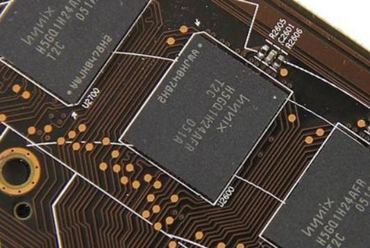 国人|被比尔盖茨说中,中国芯开始“全力起跑”,国人欢呼:这次稳了!