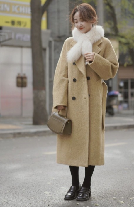 时髦 小个子女生穿大衣掌握这4点精髓,显高显瘦又时髦,美得高级