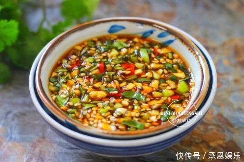  教你做万能蘸料，凉拌菜涮火锅都可以，怎么吃都香