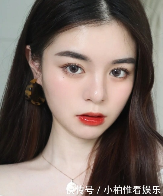 嘴唇|唯美的口红色号,奶茶色温柔甜美适合素颜,价格亲民且时尚好用!