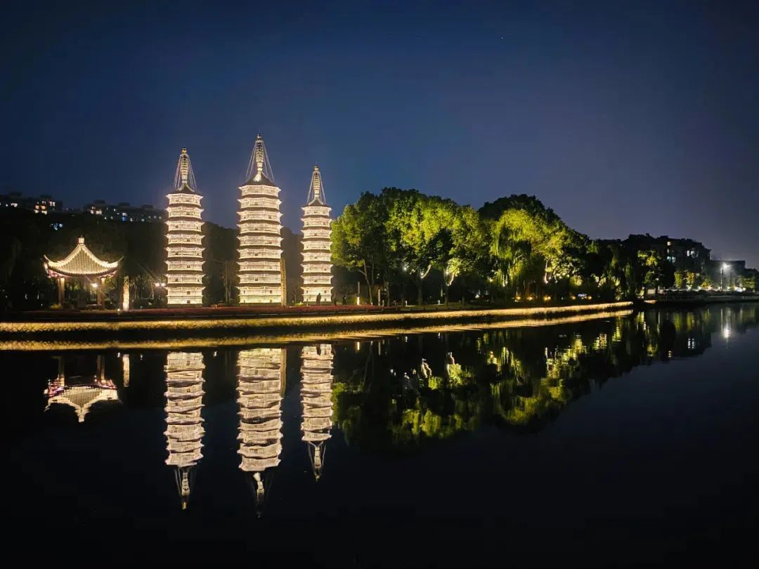 天主教堂|这里是南湖 · 越夜越美丽