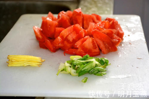 可惜|西红柿的黄金搭档不是鸡蛋,和它一起吃,营养更高,不懂可惜