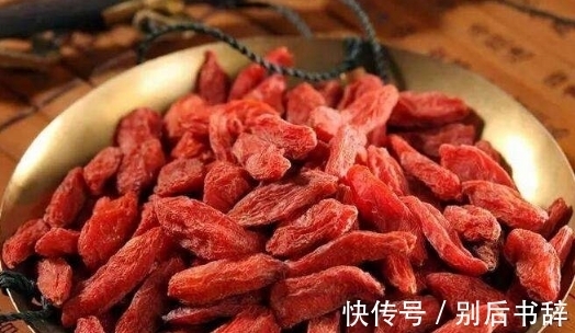 肝肾|枸杞和它是“最佳拍档”,每天坚持喝一碗,肝肾运转或许更顺畅