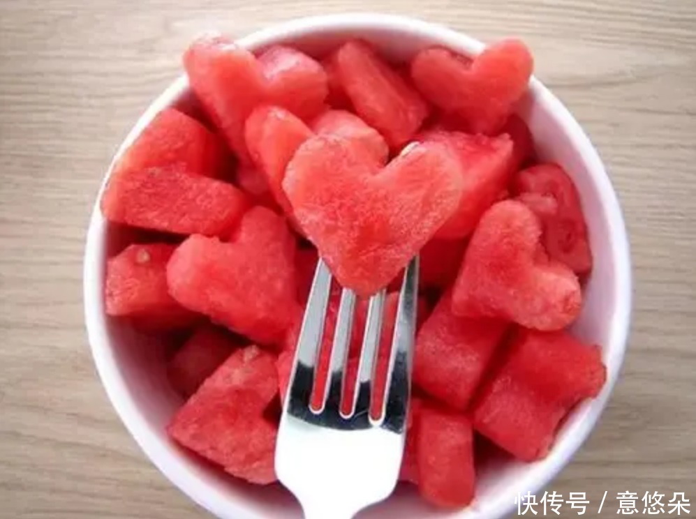 口腔溃疡|这4类人要少吃西瓜!