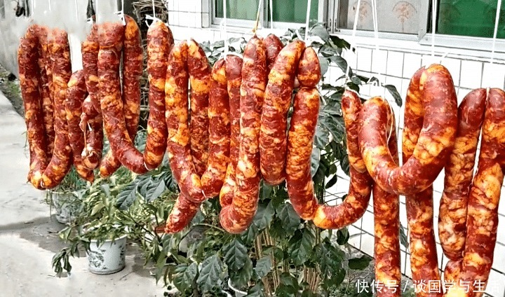 入冬|入冬后,教你在家做香肠,香味十足零添加,储存半年都不坏