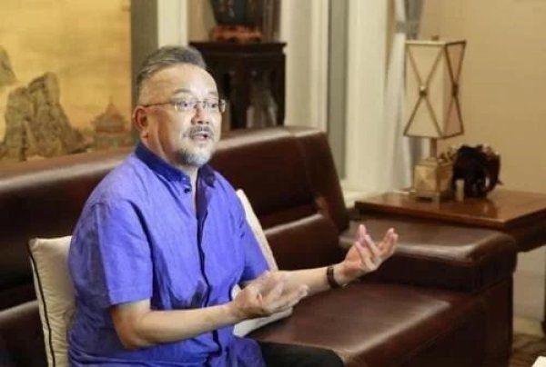 王刚|当初王刚砸碎别人2亿古董,被告法庭赔了多少说出来你可能不信