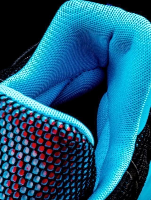 visionary 鸳鸯撞色+裸眼3D!上脚这双鞋,谁都忍不住多看两眼