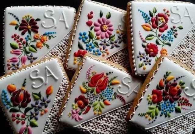 做出|一双巧手,做出童话般的翻糖饼干,看完你会舍不得吃网友称太美