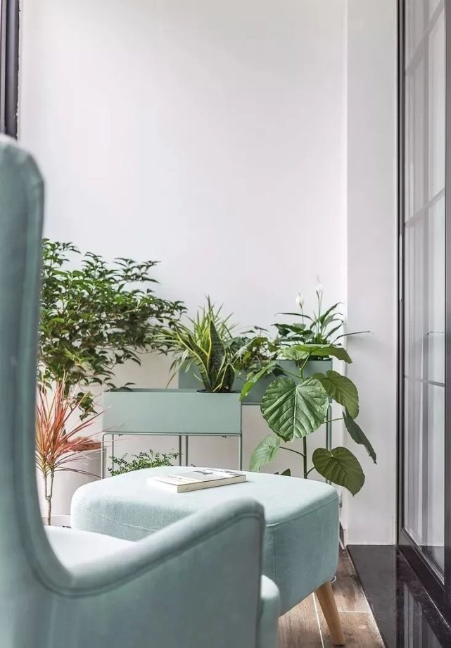 书桌|128㎡北欧四居室,横厅布局,你以为中间是隔断,结果是书桌