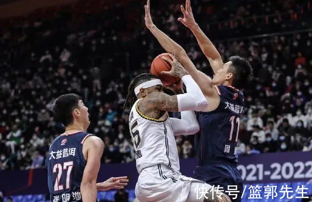 弗格|没过半场就玩空接，赵继伟真敢传，张镇麟真能跳，辽宁队玩嗨了