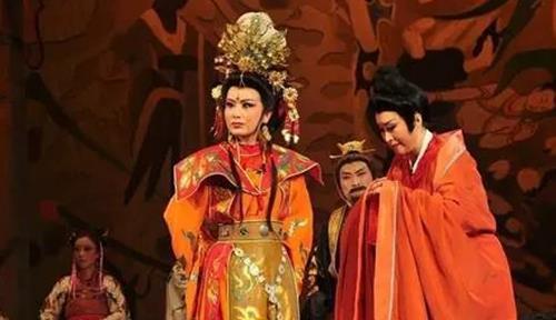 无情|她与皇上青梅竹马,15年生下12个孩子,最后却被皇上无情毒死