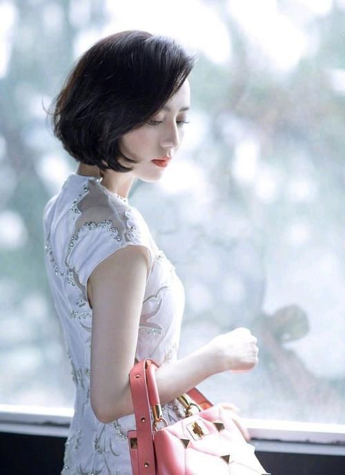 30岁以上的女人，别乱剪头发，推荐这些“减龄”的短发，特显年轻