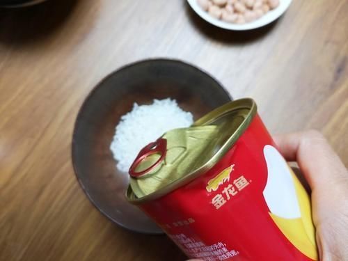 红豆和“它”一起炖，皱纹消失了，嘴巴不臭了，秀发变得乌黑亮丽