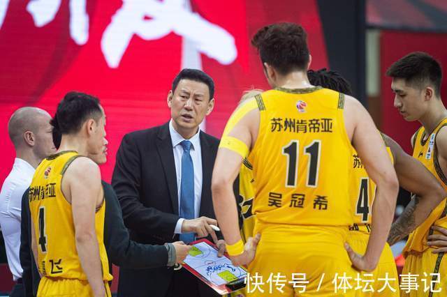 李楠|CBA名帅留任！球队成绩垫底，全力培养19岁儿子，杜锋也没这胆量