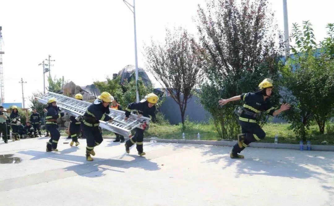  朋友|小编带你了解蓝朋友的在线表情！！