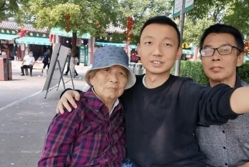 手环|错换人生28年:淮河医院和护士郭希志,分别扮演了什么角色?