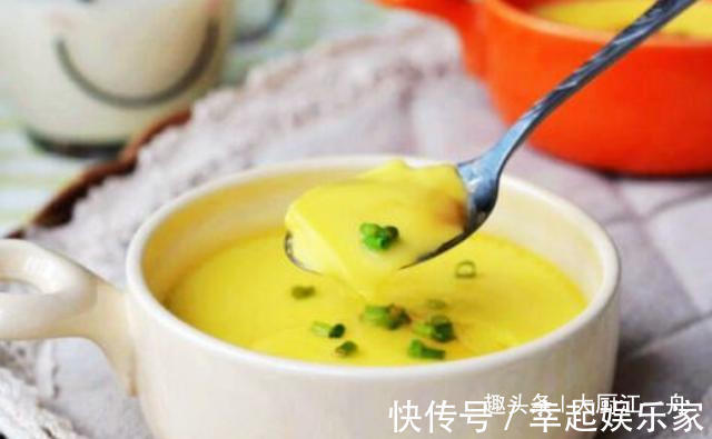 老少皆宜|蒸水蛋，开水蒸还是凉水蒸很多人都没做对，难怪鸡蛋总呈蜂窝状