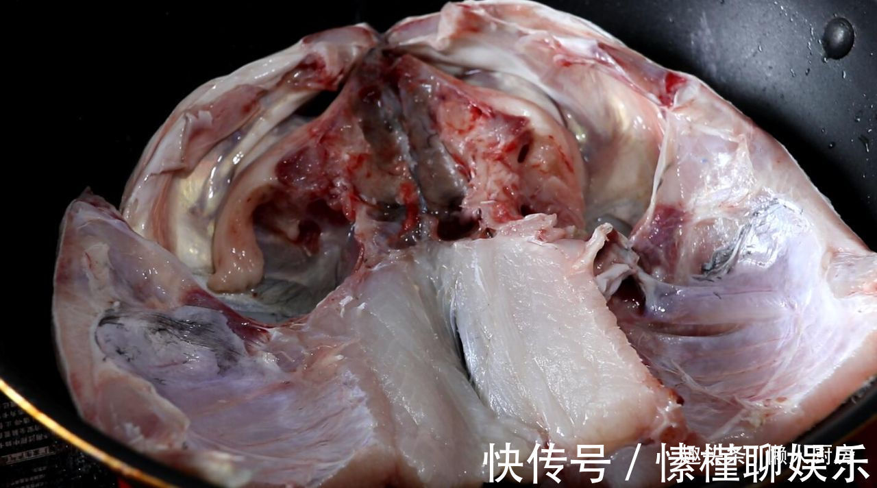教你鱼头的特别做法,与剁椒鱼头有很大区别,更营养美味