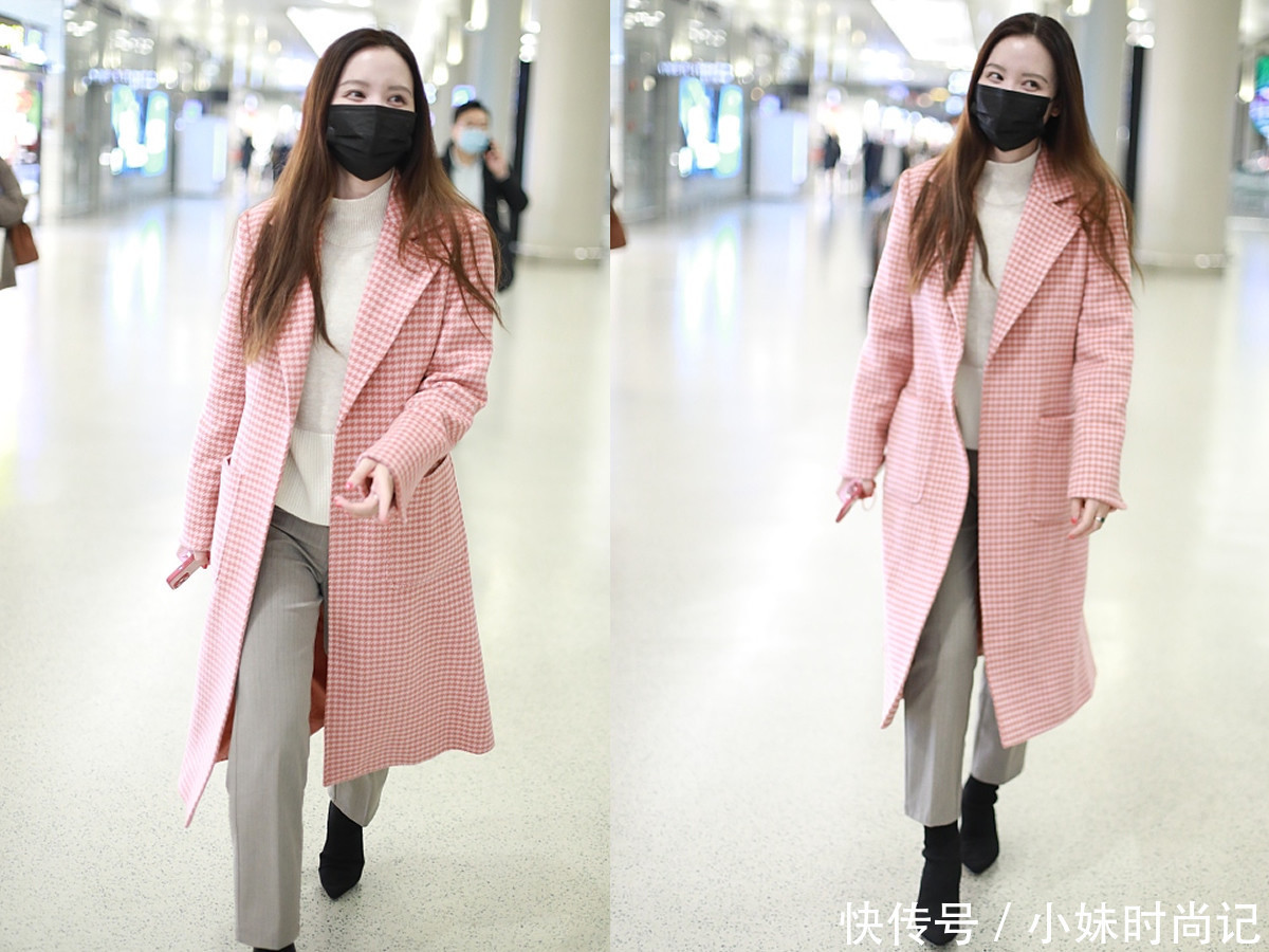 蓝灰色|张萌成穿衣榜样, 粉红格纹大衣清新甜美, 蓝灰色派克大衣保暖帅气