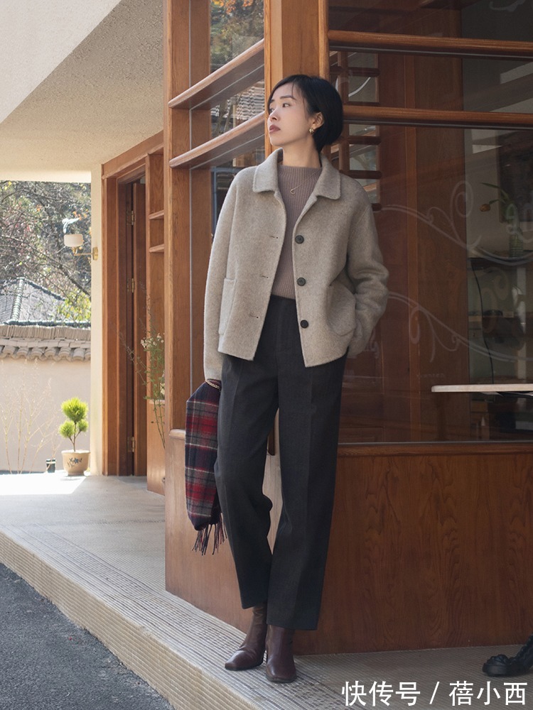 裙装|甭管配裤子还是半身裙,“毛呢外套”都是2022最火单品,超显气质