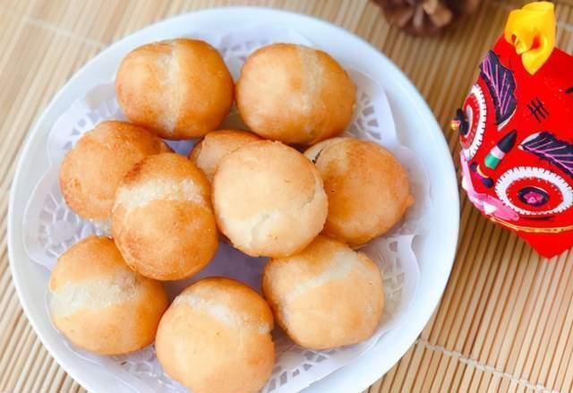 正月十五炸元宵,切记不可直接下锅,牢记这1技巧,不爆裂不露馅
