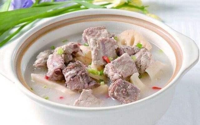 排骨|黄芪与它是“绝配”,坚持用3物泡水喝,还你“婴儿肝”