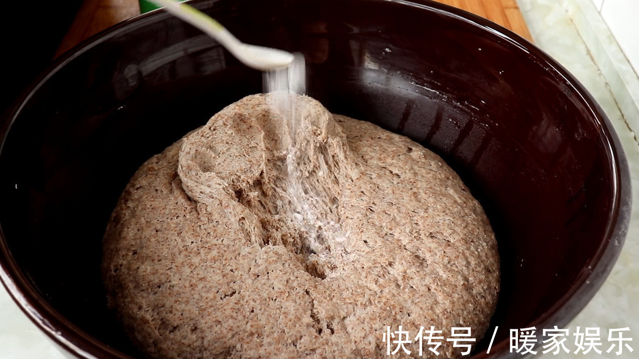 蒸馒头,最好不要直接蒸,3个小诀窍,馒头松软好吃,不塌陷