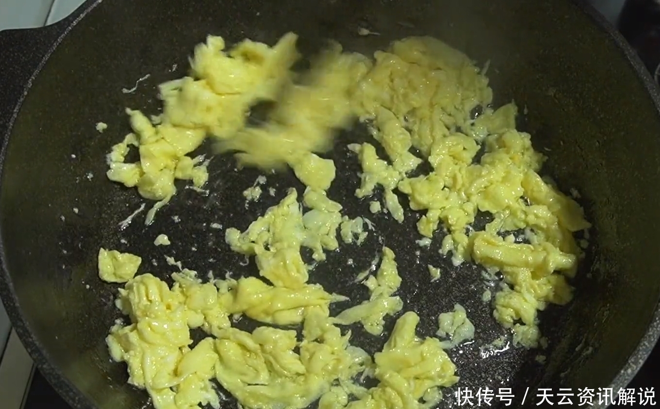 不到|我家经常做这款馅饼,成本不到10元,薄皮大馅,每次至少吃5张