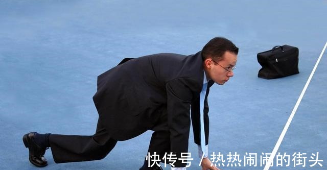 泥潭|又一国产巨头身陷泥潭! 曾与华为并列, 连续亏损掌舵人却年薪上亿！