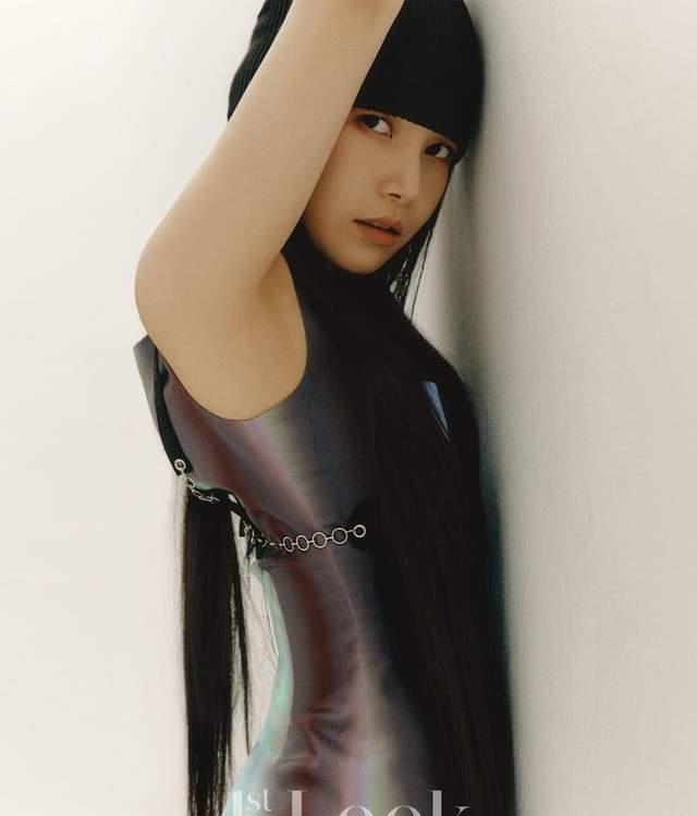 走路|颂乐写真色调简约时尚大气,贝嫂红裙精致靓丽粉色高跟走路带风