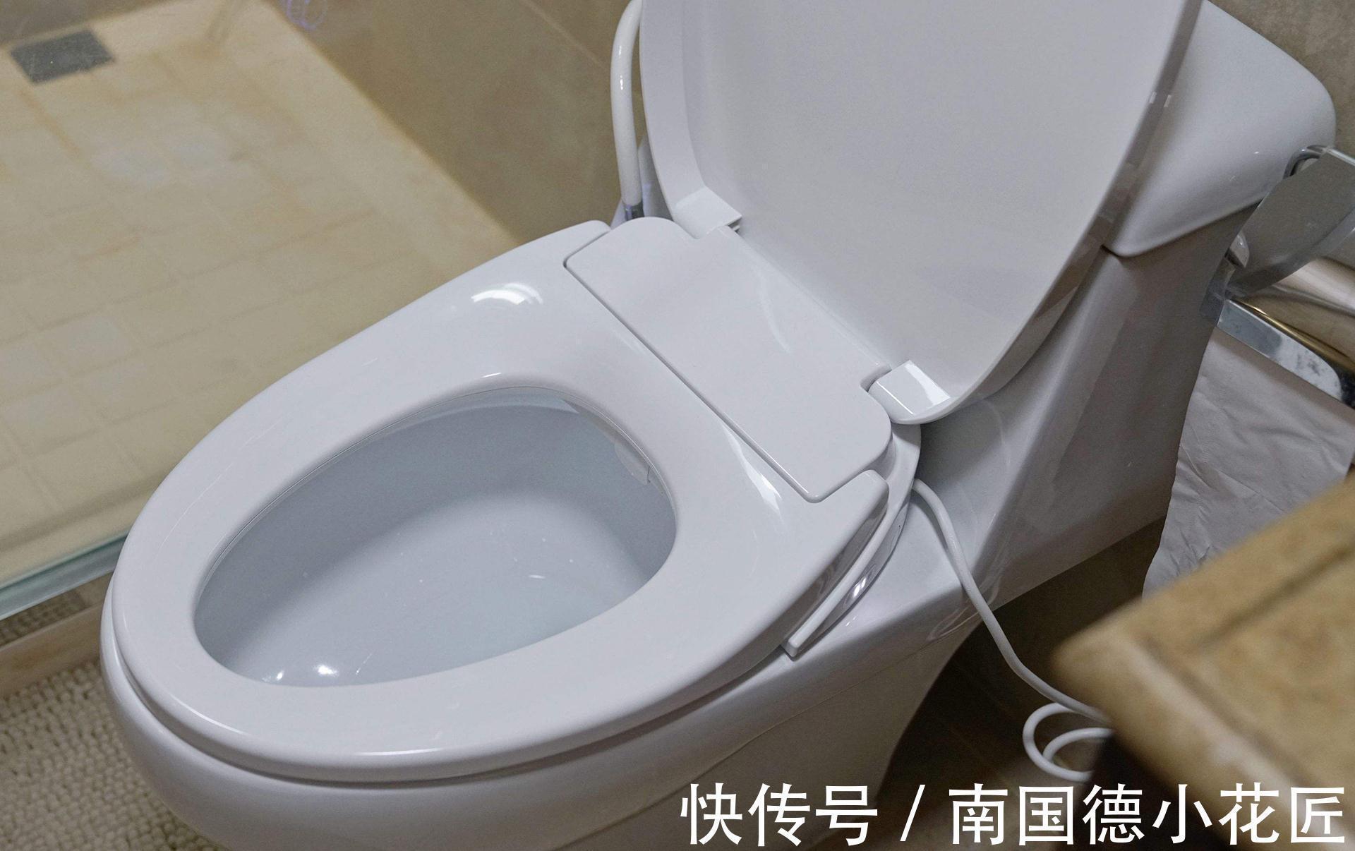 马桶|卫生间里的几款网红产品,用过的都说是智商税,又贵又不好用